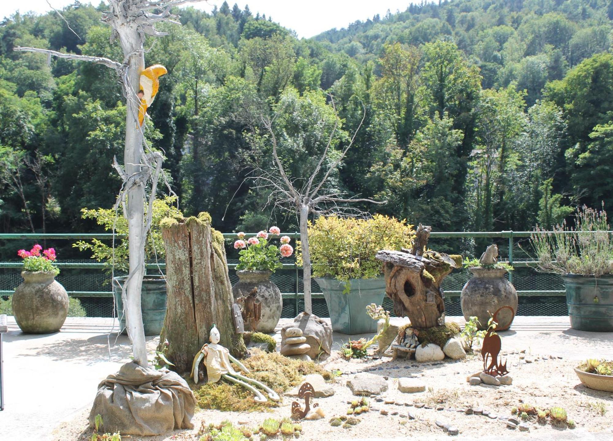 Studio Malou avec cuisine toute équipée et terrasse aménagée Olliergues Exterior foto